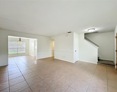 650 Whittingham Place - Photo Thumbnail 10