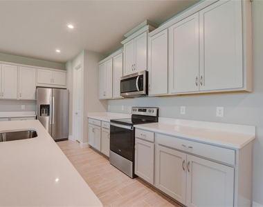 5324 123rd Avenue - Photo Thumbnail 7