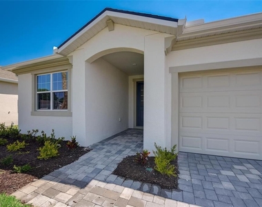 5324 123rd Avenue - Photo Thumbnail 2