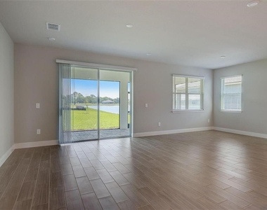 5324 123rd Avenue - Photo Thumbnail 4