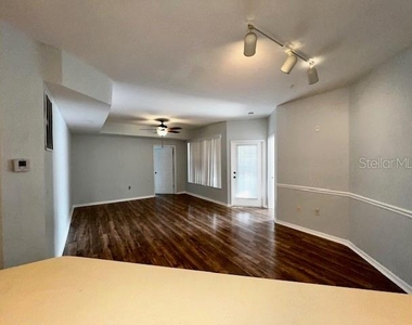 5554 Metrowest Boulevard - Photo Thumbnail 12