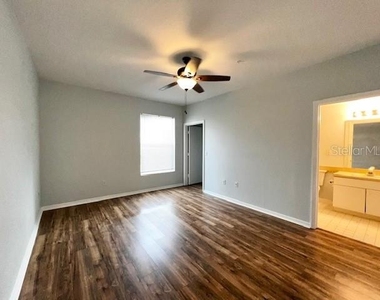 5554 Metrowest Boulevard - Photo Thumbnail 33