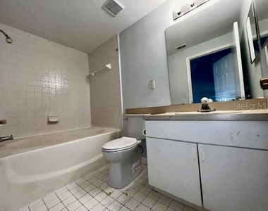 5554 Metrowest Boulevard - Photo Thumbnail 30