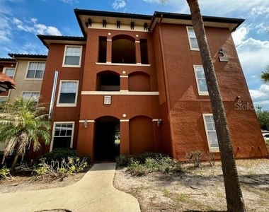 5554 Metrowest Boulevard - Photo Thumbnail 3