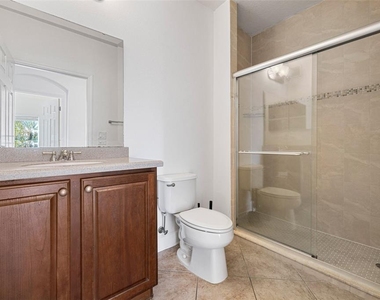 7532 Toscana Boulevard - Photo Thumbnail 35