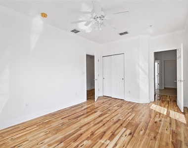 7532 Toscana Boulevard - Photo Thumbnail 33