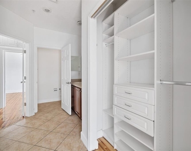 7532 Toscana Boulevard - Photo Thumbnail 31