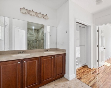 7532 Toscana Boulevard - Photo Thumbnail 26