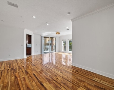 7532 Toscana Boulevard - Photo Thumbnail 8