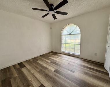 6521 Garden Spring Court - Photo Thumbnail 12