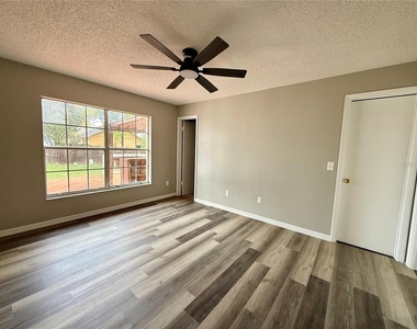 6521 Garden Spring Court - Photo Thumbnail 8