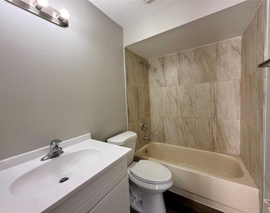 6521 Garden Spring Court - Photo Thumbnail 14