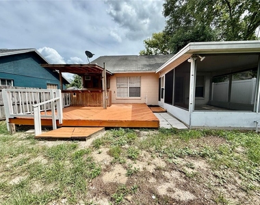 6521 Garden Spring Court - Photo Thumbnail 17