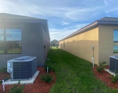 822 Se Remington Green Drive - Photo Thumbnail 42