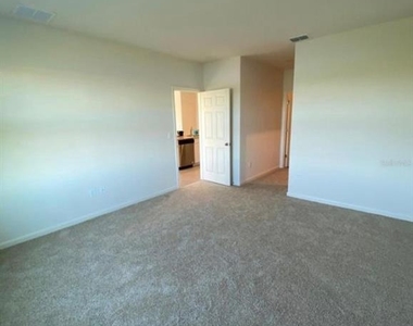 822 Se Remington Green Drive - Photo Thumbnail 29