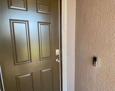 822 Se Remington Green Drive - Photo Thumbnail 1