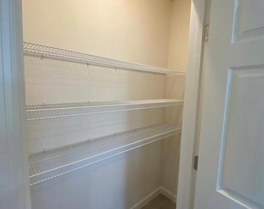 822 Se Remington Green Drive - Photo Thumbnail 20