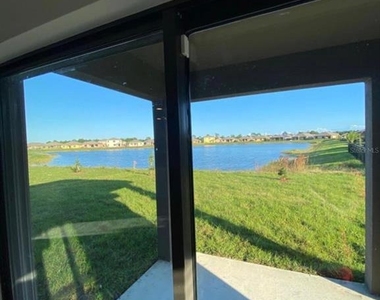 822 Se Remington Green Drive - Photo Thumbnail 36