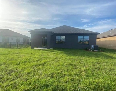822 Se Remington Green Drive - Photo Thumbnail 38