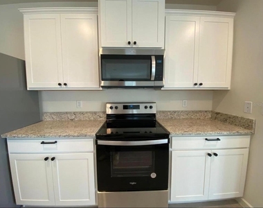 822 Se Remington Green Drive - Photo Thumbnail 21
