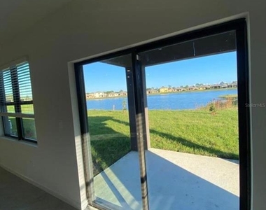 822 Se Remington Green Drive - Photo Thumbnail 35