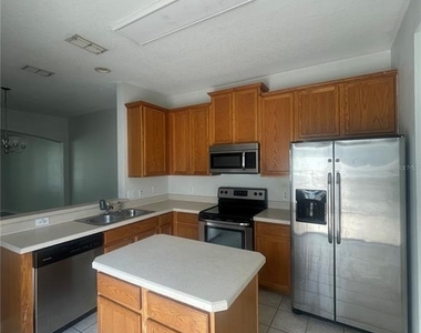 14392 Bridgewater Crossings Boulevard - Photo Thumbnail 7