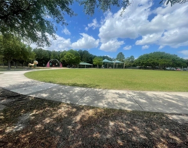 14392 Bridgewater Crossings Boulevard - Photo Thumbnail 31