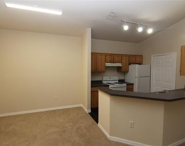 6029 Westgate Drive - Photo Thumbnail 4