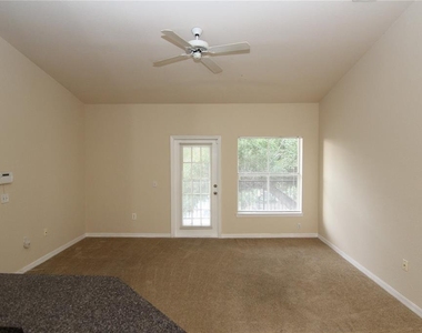 6029 Westgate Drive - Photo Thumbnail 7