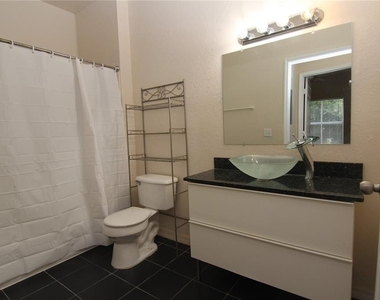 6029 Westgate Drive - Photo Thumbnail 10