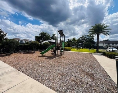 2233 Shadowland Loop - Photo Thumbnail 40
