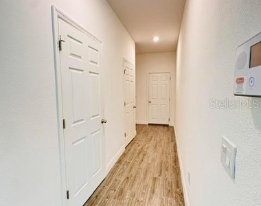 2233 Shadowland Loop - Photo Thumbnail 15