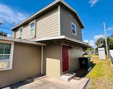 2722 S Sunrise Court - Photo Thumbnail 1