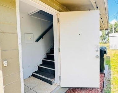2722 S Sunrise Court - Photo Thumbnail 2