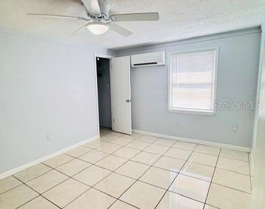 2722 S Sunrise Court - Photo Thumbnail 6