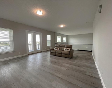 7759 Green Mountain Way - Photo Thumbnail 24