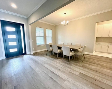 7759 Green Mountain Way - Photo Thumbnail 6