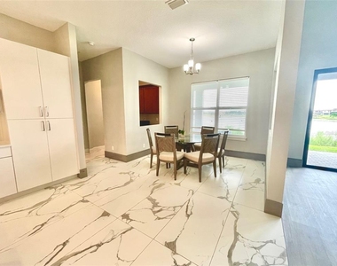 7759 Green Mountain Way - Photo Thumbnail 13