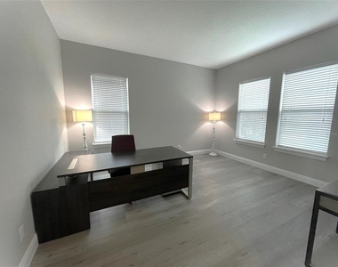7759 Green Mountain Way - Photo Thumbnail 9