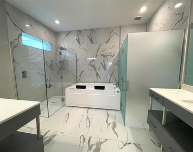 7759 Green Mountain Way - Photo Thumbnail 18