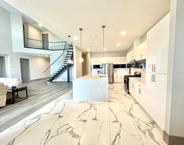 7759 Green Mountain Way - Photo Thumbnail 11