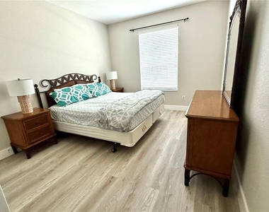 4024 Breakview Drive - Photo Thumbnail 10
