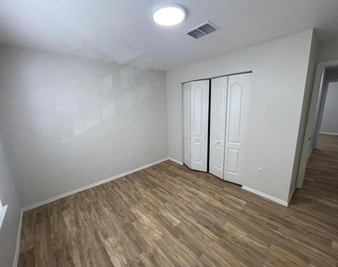 3313 S Kirkman Road - Photo Thumbnail 29