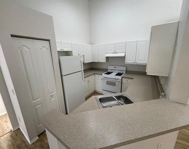 3313 S Kirkman Road - Photo Thumbnail 7