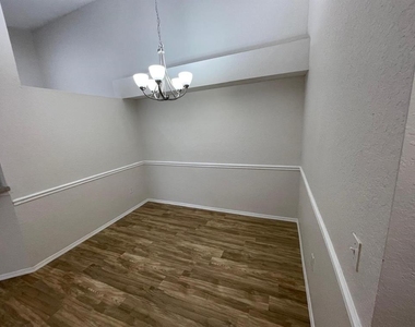3313 S Kirkman Road - Photo Thumbnail 6