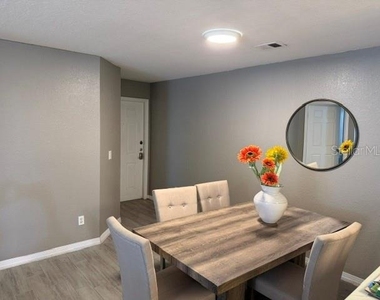 7524 Seurat Street - Photo Thumbnail 9