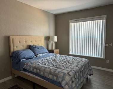 7524 Seurat Street - Photo Thumbnail 1