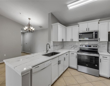 940 Village Trail - Photo Thumbnail 13