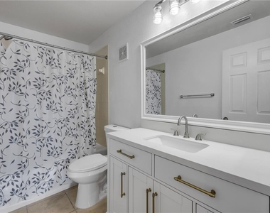 940 Village Trail - Photo Thumbnail 29