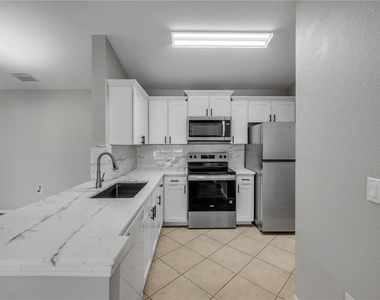 940 Village Trail - Photo Thumbnail 12
